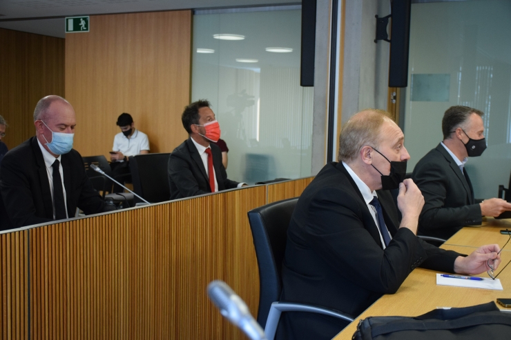 Membres de la comissió legislativa de Finances i Pressupost.